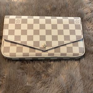 Louis Vuitton Clutch